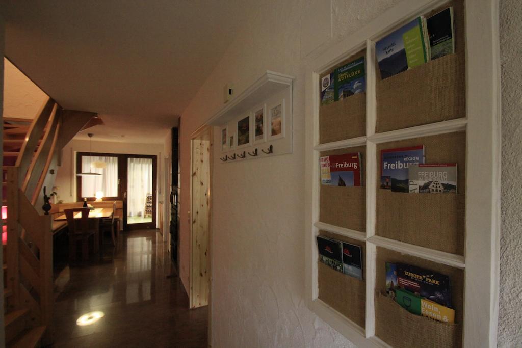 Luxus Appartement Schwarzwald Bei Freiburg 4 Schlafzimmer Sauna Solden Ruang foto