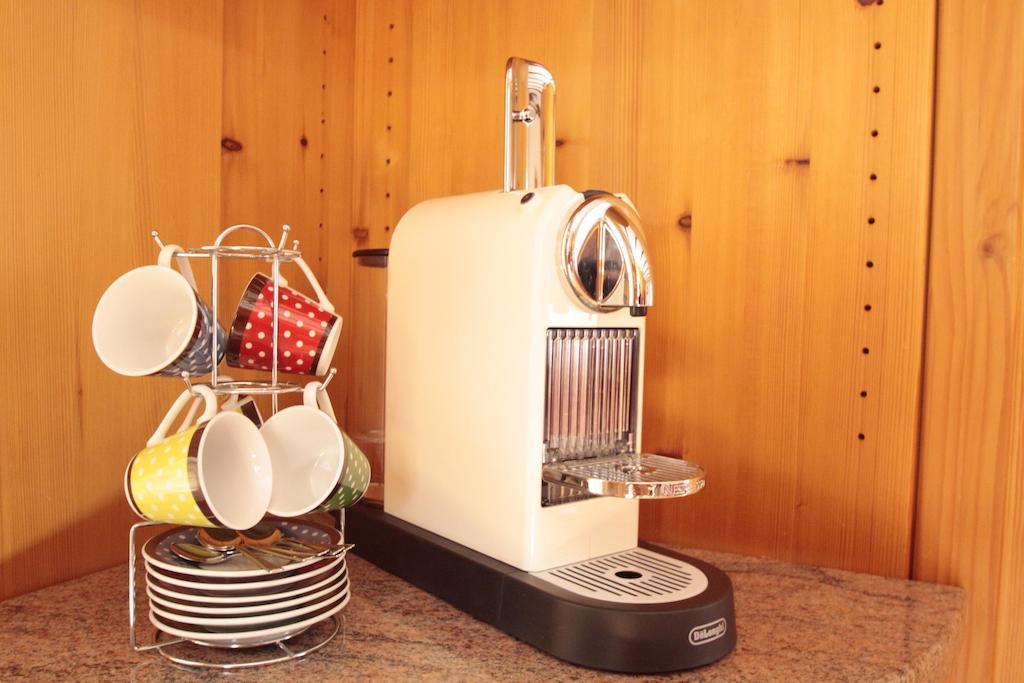 Luxus Appartement Schwarzwald Bei Freiburg 4 Schlafzimmer Sauna Solden Ruang foto